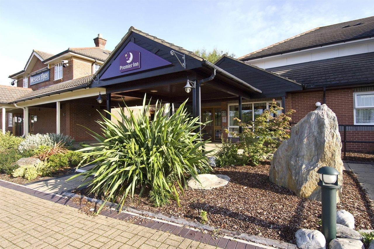Premier Inn Bristol South Eksteriør billede