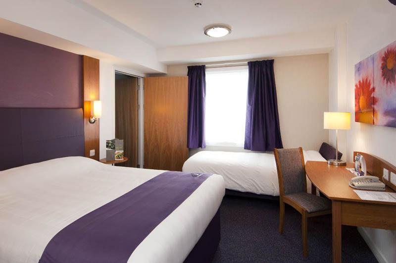Premier Inn Bristol South Eksteriør billede